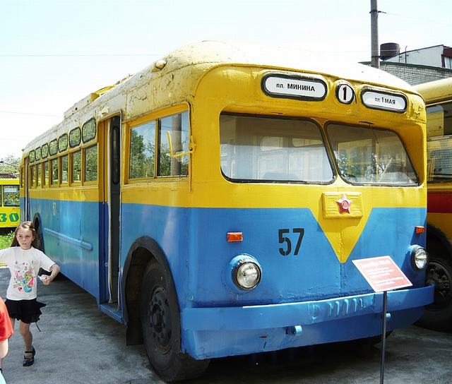 троллейбус МТБ-82