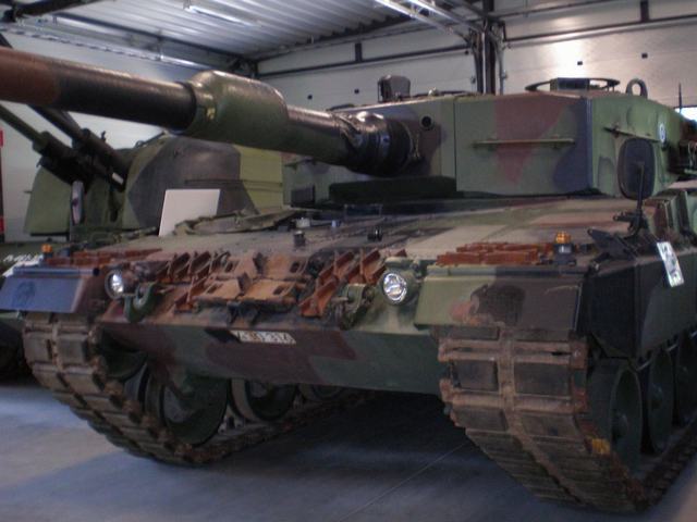 Музей бронетанковой техники в Пароле (Финляндия) Leopard 2