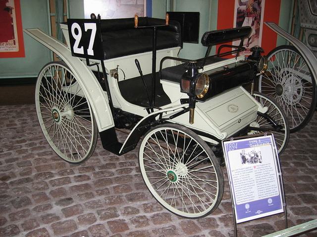 Музей Peugeot в Сошо (Франция) Музей Peugeot в Сошо (Франция)