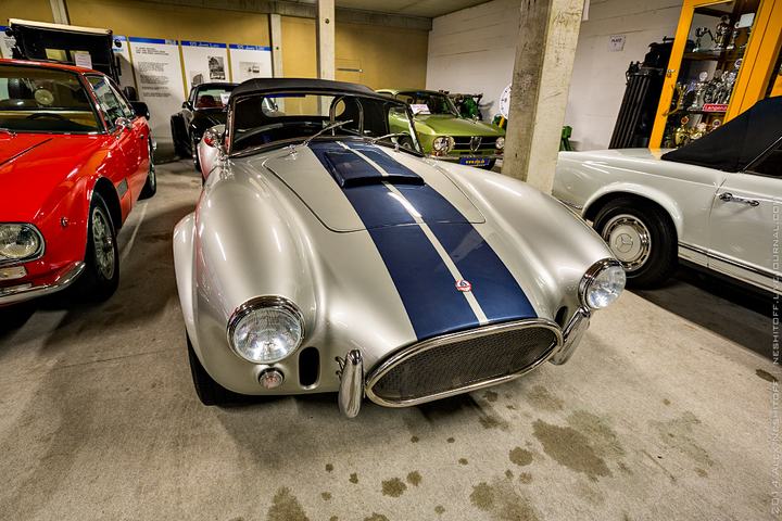 спорткар Cobra