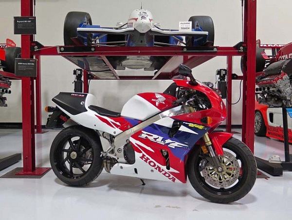 Honda Collection Hall � ����� �������� ����� � ������.RC45