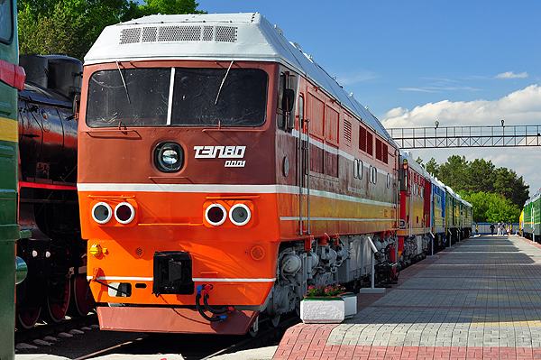 экспериментальный тепловоз ТЭП80