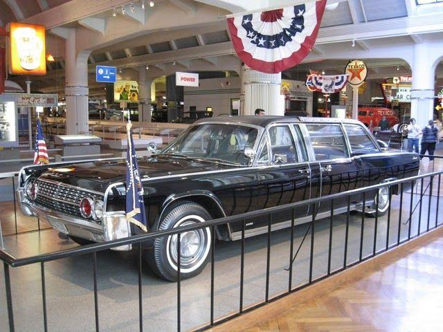 Музей Генри Форда в Детройте (США).лимузин в котором был убит Джон Кеннеди Музей Генри Форда в Детройте (США).лимузин в котором был убит Джон Кеннеди