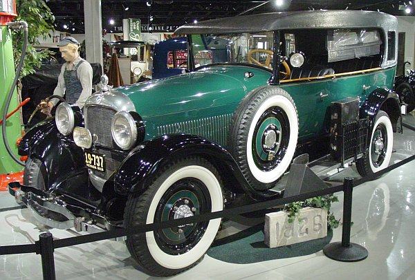 Национальный музей истории Studebaker в Саут-Бенде (США, Индиана).Studebaker Big Six Duplex Phaeton 1926 г Национальный музей истории Studebaker в Саут-Бенде (США, Индиана).Studebaker Big Six Duplex Phaeton 1926 г