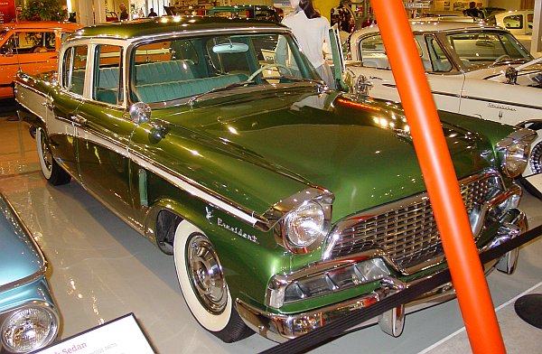 Национальный музей истории Studebaker в Саут-Бенде (США, Индиана).Studebaker President Classic 1956 г Национальный музей истории Studebaker в Саут-Бенде (США, Индиана).Studebaker President Classic 1956 г