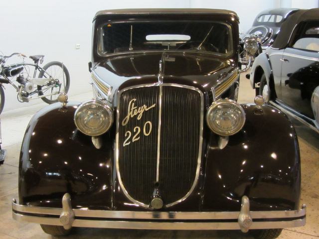 Steyr 220